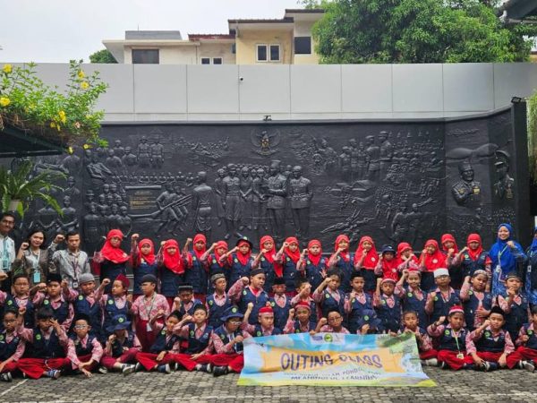 Kami Putra Putri Indonesia!