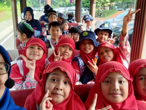 Outing Classs Grade 3