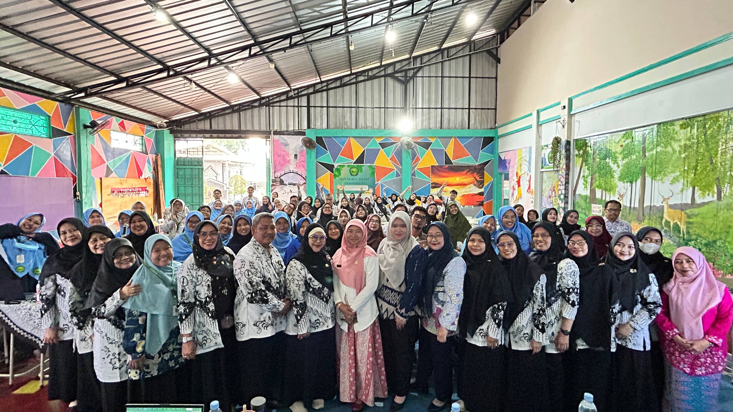 Pembinaan Sekolah Model